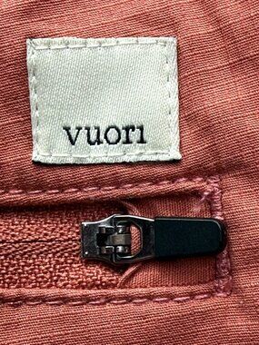 Vuori Shorts, Size Women's XXL.  Orange.  Elastic Waist and Drawstring.